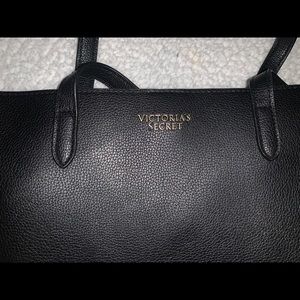 Used Victoria secret bag . Good condition.